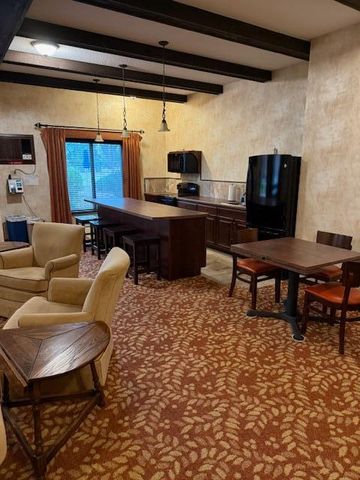 7350 York Avenue S 203, Edina, MN 55435