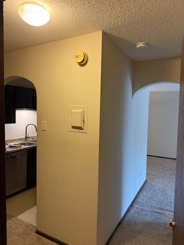 7350 York Avenue S 203, Edina, MN 55435