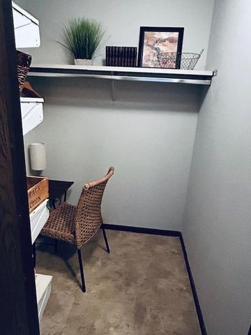 7350 York Avenue S 203, Edina, MN 55435