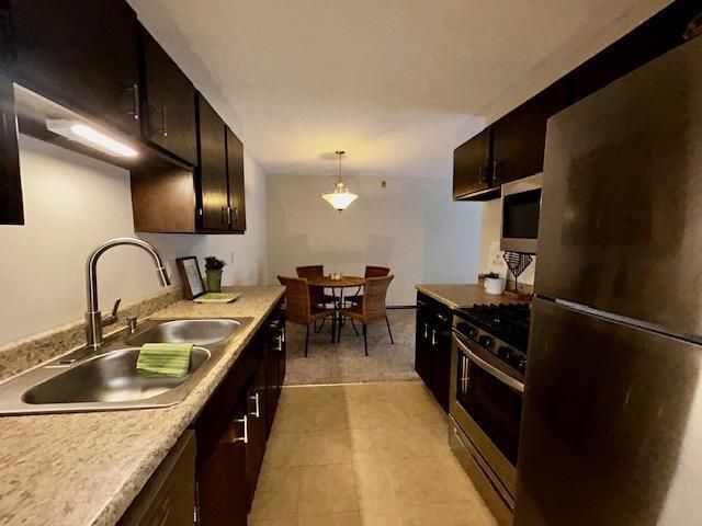 7350 York Avenue S 203, Edina, MN 55435