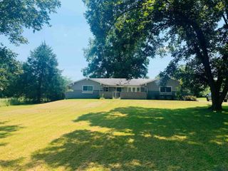 953 County Road 4114, Atlanta, TX 75551