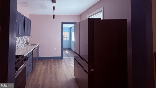 2213 E THOMPSON ST, Philadelphia, PA 19125