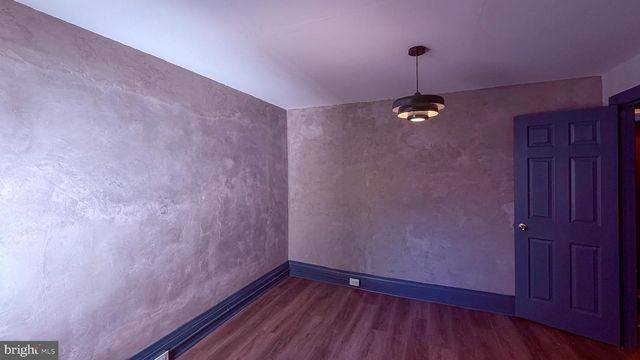 2213 E THOMPSON ST, Philadelphia, PA 19125