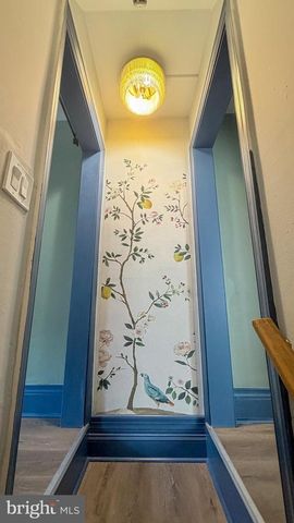 2213 E THOMPSON ST, Philadelphia, PA 19125