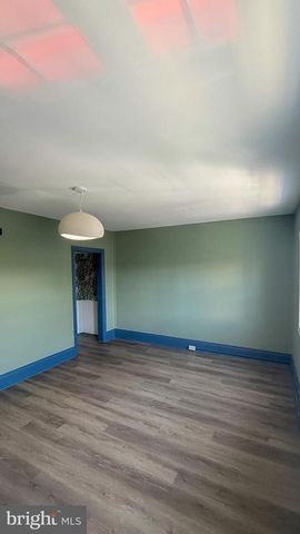 2213 E THOMPSON ST, Philadelphia, PA 19125