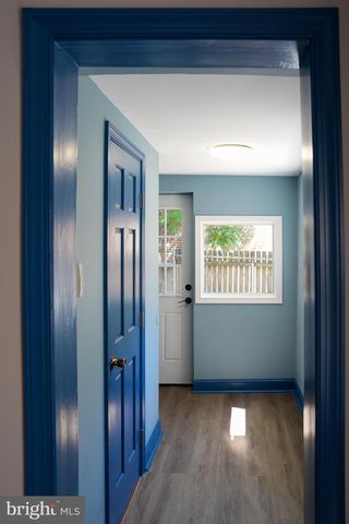 2213 E THOMPSON ST, Philadelphia, PA 19125