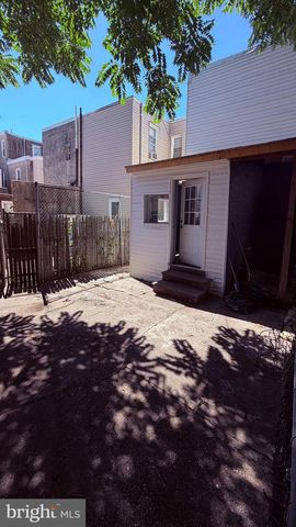 2213 E THOMPSON ST, Philadelphia, PA 19125