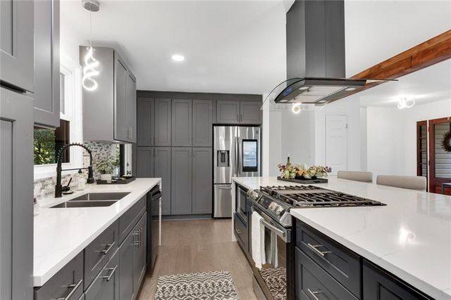 706 Ketchem Drive, Marietta, GA 30066