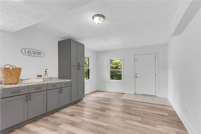 706 Ketchem Drive, Marietta, GA 30066