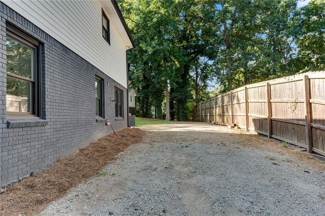 706 Ketchem Drive, Marietta, GA 30066