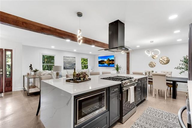 706 Ketchem Drive, Marietta, GA 30066