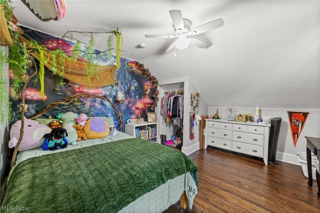 560 Elmwood Road, Bay Village, OH 44140