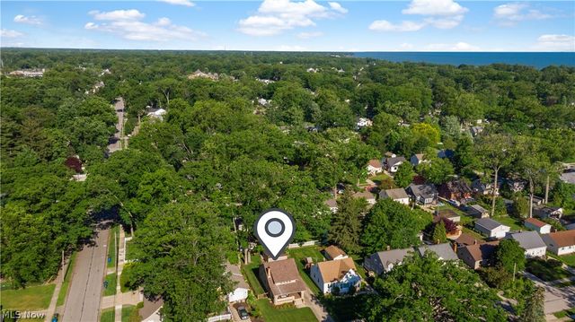 560 Elmwood Road, Bay Village, OH 44140