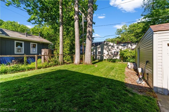560 Elmwood Road, Bay Village, OH 44140
