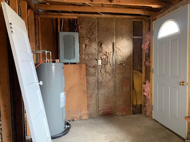 1208 N Jefferson Street, Hartford City, IN 47348