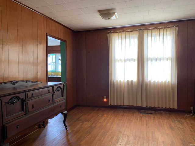 1208 N Jefferson Street, Hartford City, IN 47348