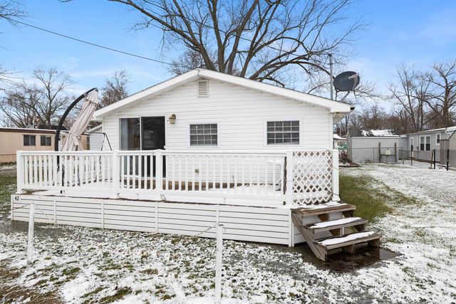 42 EMS B63 Lane, Warsaw, IN 46582