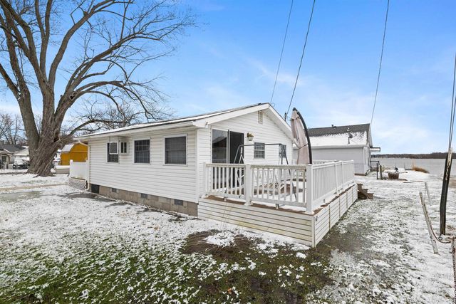 42 EMS B63 Lane, Warsaw, IN 46582