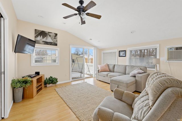 42 EMS B63 Lane, Warsaw, IN 46582