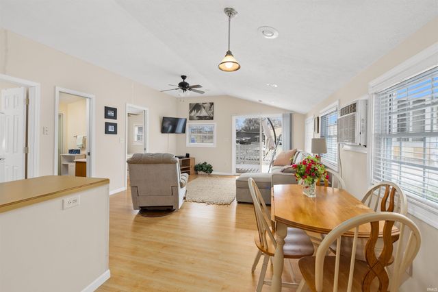 42 EMS B63 Lane, Warsaw, IN 46582