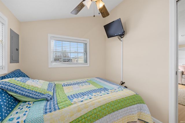 42 EMS B63 Lane, Warsaw, IN 46582