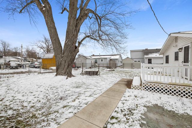 42 EMS B63 Lane, Warsaw, IN 46582