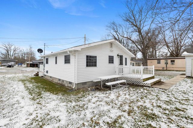 42 EMS B63 Lane, Warsaw, IN 46582