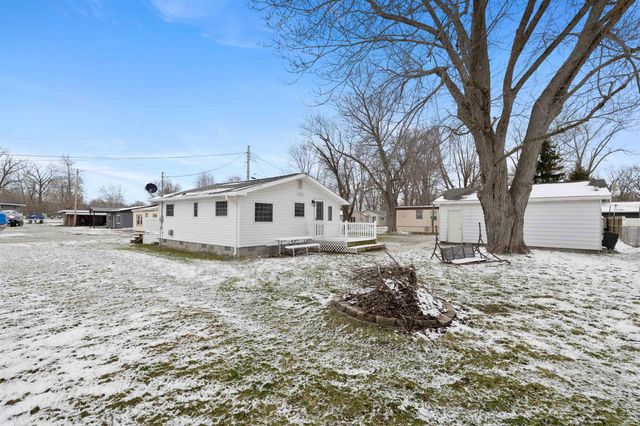 42 EMS B63 Lane, Warsaw, IN 46582