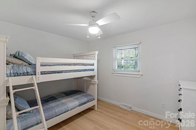 409 Robinson Avenue, Matthews, NC 28104