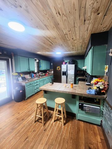 114 Hayes Street, Bakersfield, MO 65609