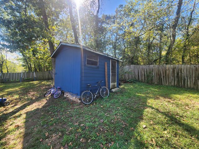 114 Hayes Street, Bakersfield, MO 65609