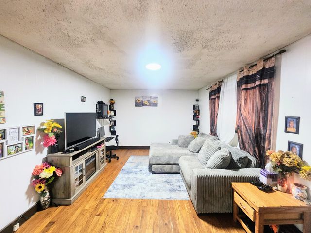 114 Hayes Street, Bakersfield, MO 65609