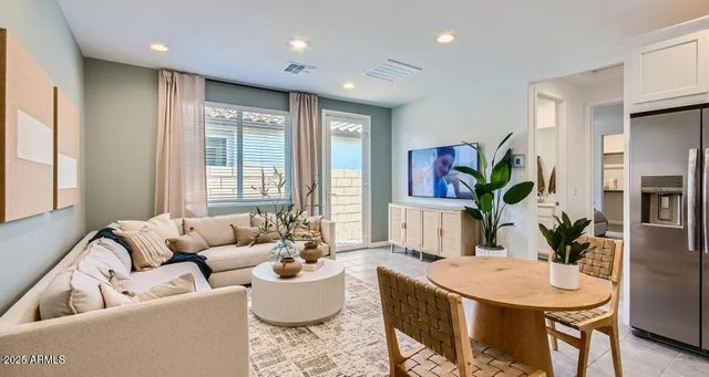 4545 E KENNETH Lane, San Tan Valley, AZ 85143