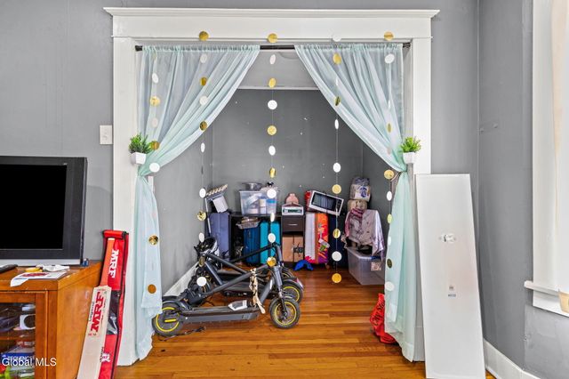 569 Washington Avenue, Albany, NY 12206