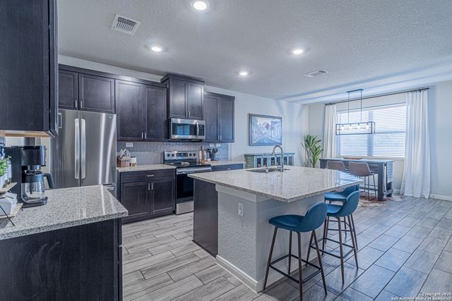 205 Pudu Trl, Cibolo, TX 78108