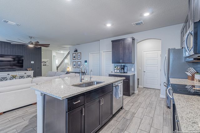 205 Pudu Trl, Cibolo, TX 78108