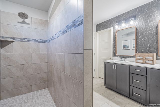 205 Pudu Trl, Cibolo, TX 78108