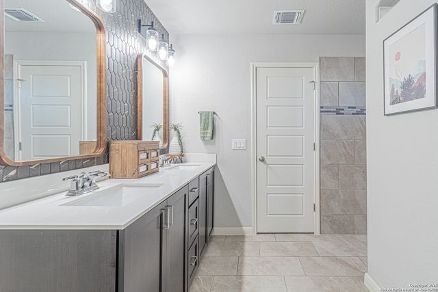 205 Pudu Trl, Cibolo, TX 78108