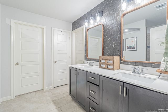 205 Pudu Trl, Cibolo, TX 78108