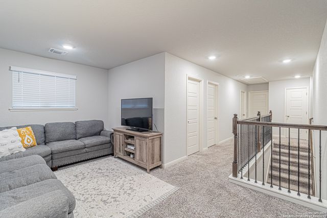 205 Pudu Trl, Cibolo, TX 78108