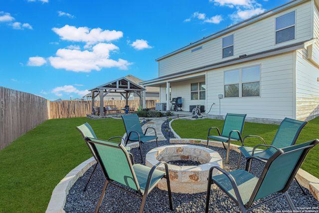 205 Pudu Trl, Cibolo, TX 78108