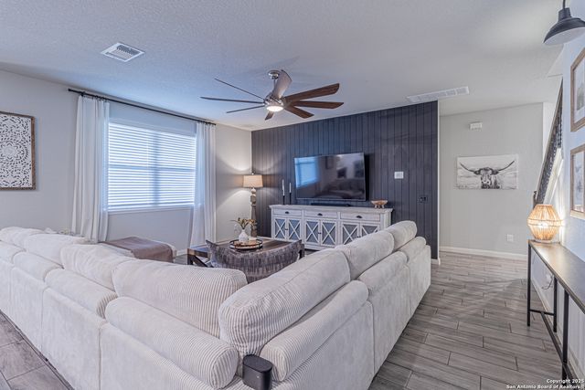 205 Pudu Trl, Cibolo, TX 78108