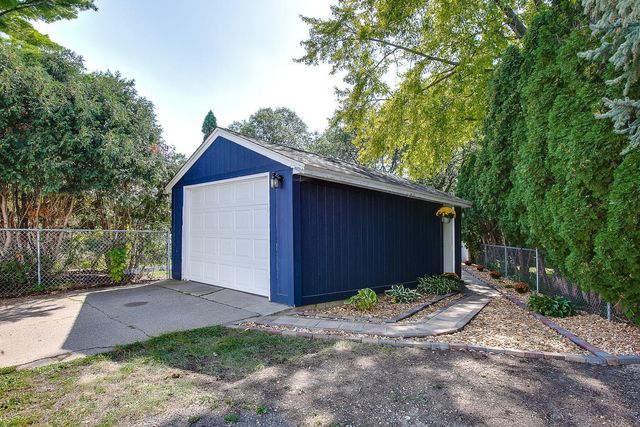 2151 Eleanor Avenue, Saint Paul, MN 55116