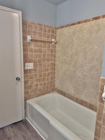 5106 NW Cherry Ave, Lawton, OK 73505