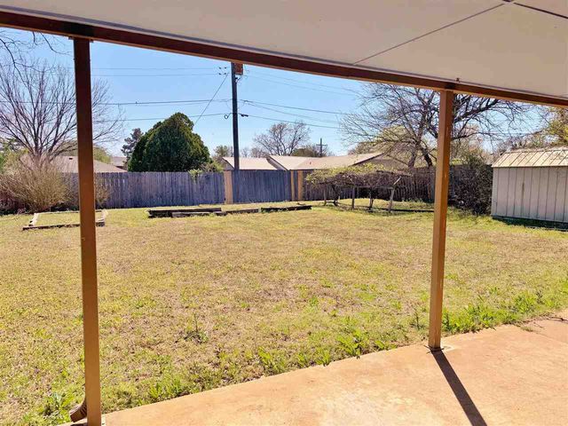 5106 NW Cherry Ave, Lawton, OK 73505