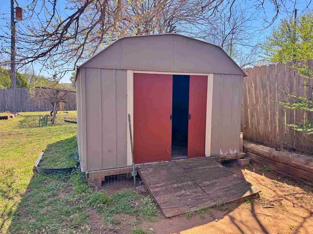 5106 NW Cherry Ave, Lawton, OK 73505