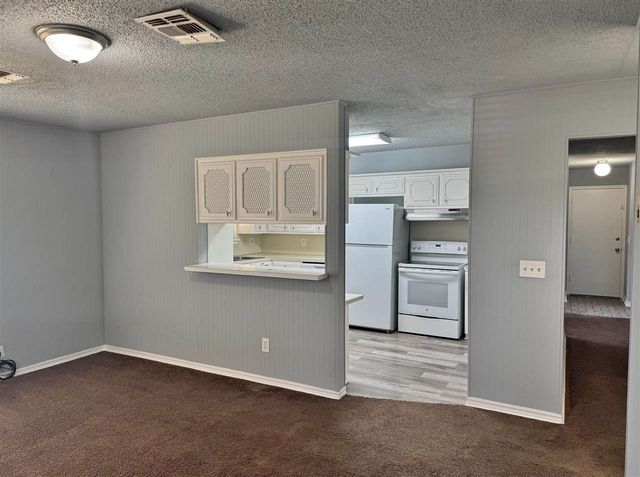 5106 NW Cherry Ave, Lawton, OK 73505