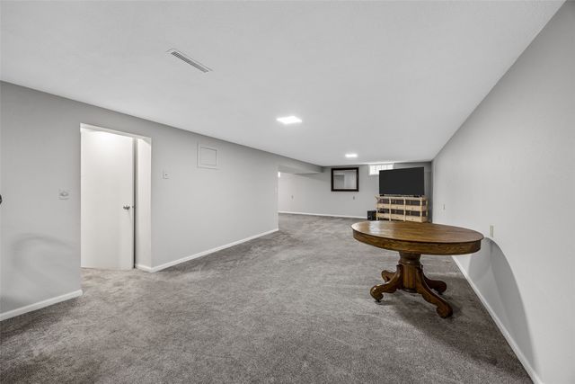 2765 23rd Avenue, Marion, IA 52302