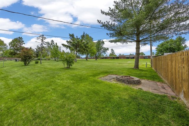 2765 23rd Avenue, Marion, IA 52302