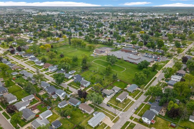 2765 23rd Avenue, Marion, IA 52302